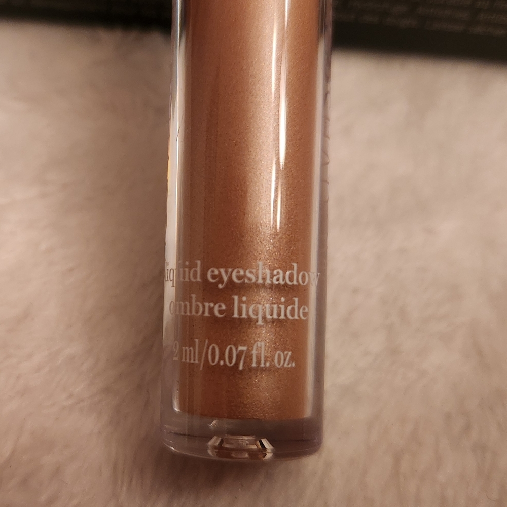 Avon fmg Glimmer Shadow Liquid Eyeshadow - Picture 2 of 5